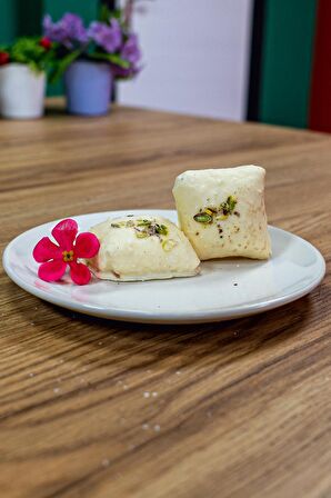 Lokum, Beyaz Çikolata Kaplamalı, Kakaolu Çikolata Dolgulu Lokum. Çikolata, Turkish Delight