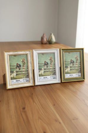 Dekoratif 3'lü Set Karışık Antik Desenli 13x18 Ayaklı Plastik Fotoğraf Çerçevesi