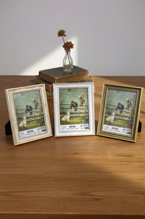 Dekoratif 3'lü Set Karışık Antik Desenli 15x21 Ayaklı Plastik Fotoğraf Çerçevesi