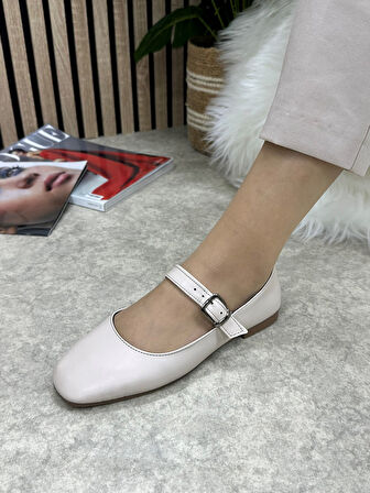 Günlük Kadın Babet Oval Burunlu Sade Şık Alçak Topuklu Tokalı Hafif Rahat Ayakkabı M-506