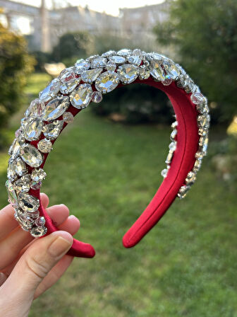 BYM666 Yılbaşı Cam Taşlı Kırmızı Abiye Kadın Kına Tacı Saç Aksesuarı