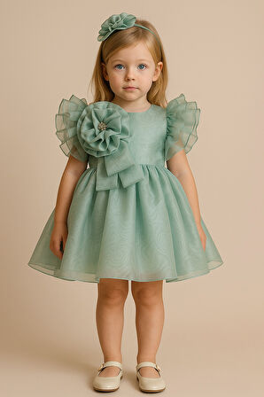 Özel Tasarım Kız Çocuk Elbise, Omzunda Çiçek ve İnci Detaylı, Kolu Fırfırlı, Taç Aksesuarlı