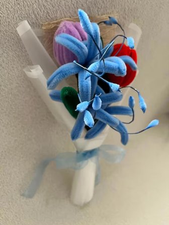 Crystal Coza El Yapımı Mavi Solmaz Şönil Çiçek Buketi - Özel Günler İçin Mini Aranjman