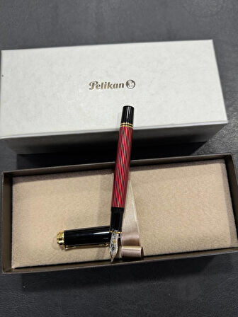 Pelikan Fountain pen Souverän M400 Black-Red / M