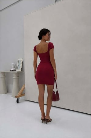Trendexa Kare Elbise Volanlı Kollu Kısa Midi Yaka · Renk: Bordo · Beden: L MAC