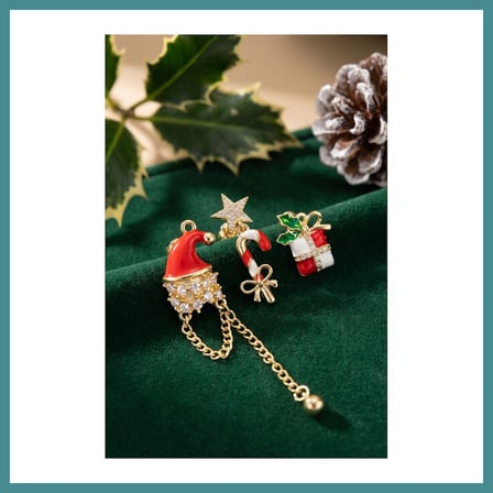 Trendexa Gold Noel Baba Şapkalı Zirkon Taşlı Yılbaşı Küpe MAC