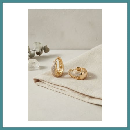 Trendexa Gold Renk Zirkon Taşlı ve Motif Detaylı Damla Halka Model Kadın Küpe MAC