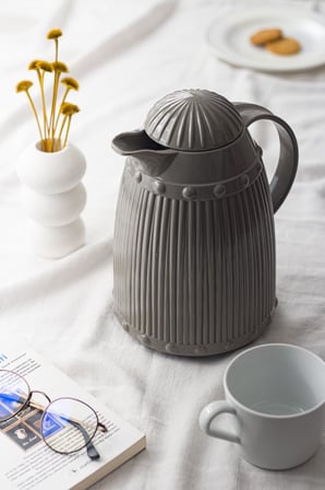 Trendexa 1 LT Isı Yalıtımlı Çay Ve Soğuk Su Termosu Gri (12 Saat Sıcak Tutar& İçi Camdır) MAC