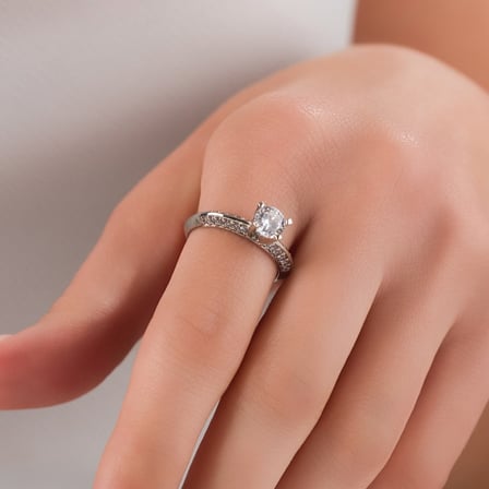 Kadın Tektaş Model Yüzük | Kararmaz Gümüş Renk, 8 Numara, 19 mm İç Çaplı