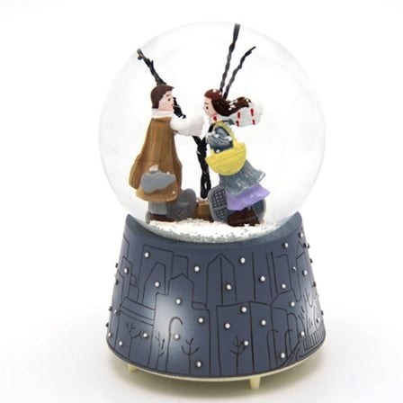 Kiş Masalı Temalı Pilli Kar Küresi Orta Boy 13x8x8 cm