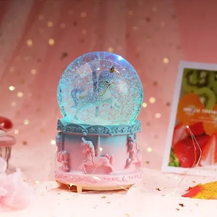 Masalsı Unicorn Figürlü Orta Boy Kar Küresi