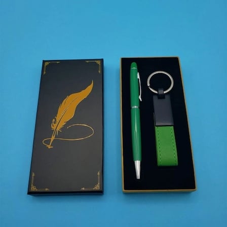 Zarif Tasarımlı Anahtarlık ve Kalem Seti Özel Kutu ile