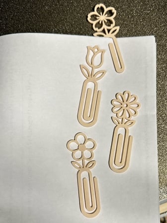 3D Baskı Çiçek Figürlü Ataç ve Kitap Ayracı - 8li Set - Bej