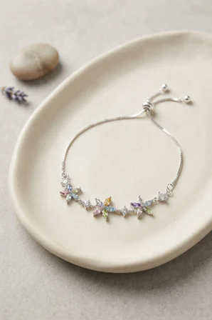 Bileklik Pirinç Gümüş Renk Çiçekli Model Zirkon Taşlı Asansörlü