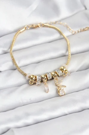 Pirinç Gold Renk Tinkerbell Charmlı Kadın Bileklik 5886