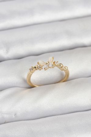 Kelebek Model Gold Renk Pirinç Kadın Yüzük 5886