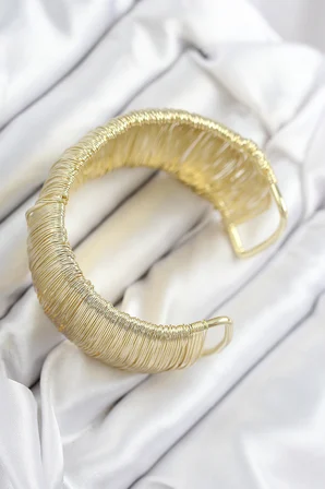 Pirinç Tel Sarma Model Gold Renk Kadın Bileklilk 5886