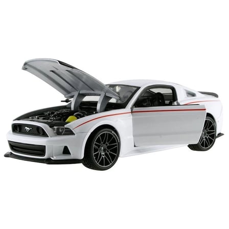 Maisto 1/24 2014 Ford Mustang Street Racer Beyaz