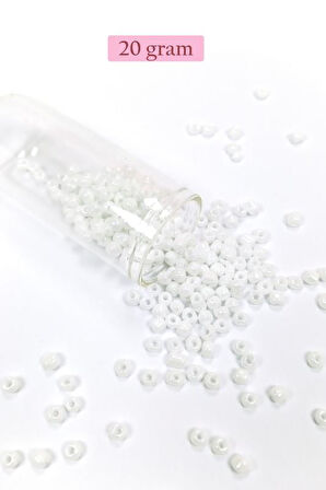 Dökme Cam Kum Boncuk Büyük Boy (6/0) 4 mm - 20 Gram - Kar Beyaz - BNC73