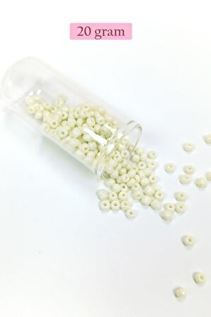 Dökme Cam Kum Boncuk Büyük Boy (6/0) 4 mm - 20 Gram - Krem - BNC71