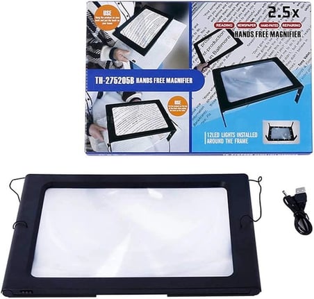 Yaşlılar İçin  A4 Boyutu Masa Tipi Işıklı Okuma Büyüteç Th275205b