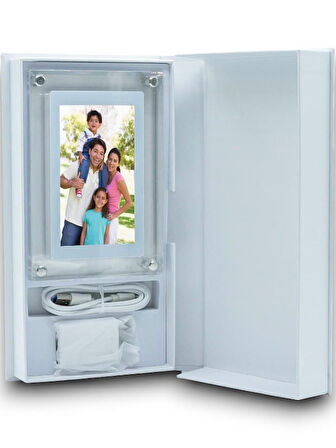 DİJİTAL FOTOĞRAF ÇERÇEVESİ