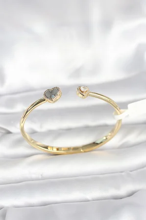 Pirinç Gold Renk Kalpli Model Kadın Kelepçe Bileklik