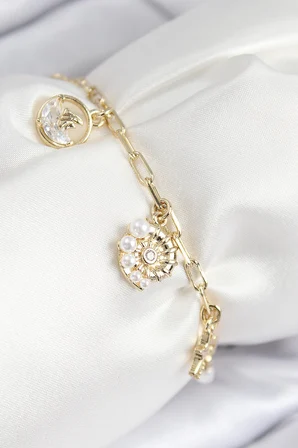 Mey İthalat® Pirinç Zirkon Taşlı Deniz Kabuğu Model Gold Renk Kadın Bileklik