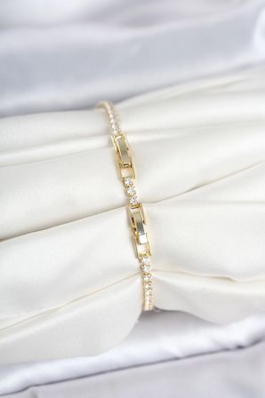 Mey İthalat® Pirinç Gold Renk Çiçek Model Su Yolu Kadın Bileklik