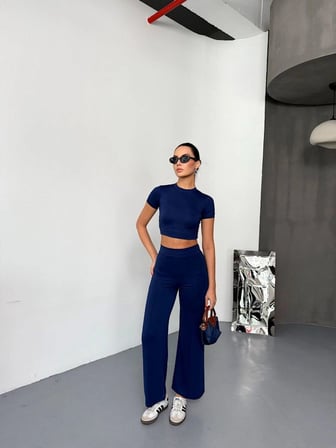 Kadın Osy Modal Yumuşak Kumaş Kısa Kollu Crop Alt ispanyol Paça Pantolon ikili Takım - Lacivert