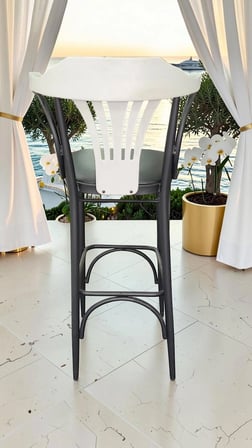 Shelby Serisi 75 cm 1. Sınıf Siyah Metal Ayaklı 1. Sınıf Deri Minderli Bar Sandalyesi