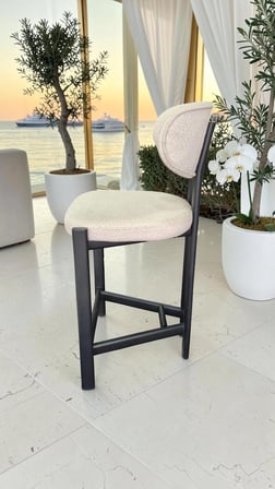 Odin Serisi 65 cm 1. Sınıf Siyah Metal Ayaklı 1. Sınıf Beyaz Renk İthal Kumaş Bar Sandalyesi
