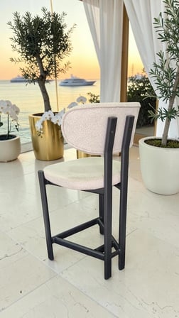 Odin Serisi 65 cm 1. Sınıf Siyah Metal Ayaklı 1. Sınıf Beyaz Renk İthal Kumaş Bar Sandalyesi