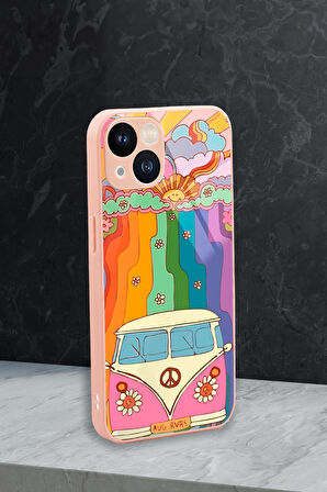 iPhone 13 Uyumlu Sevimi Karavan Desenli Glossy Glass Kamera Korumalı Silikonlu Telefon Kılıfı