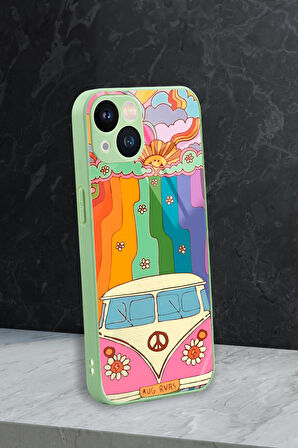 iPhone 13 Uyumlu Sevimi Karavan Desenli Glossy Glass Kamera Korumalı Silikonlu Telefon Kılıfı