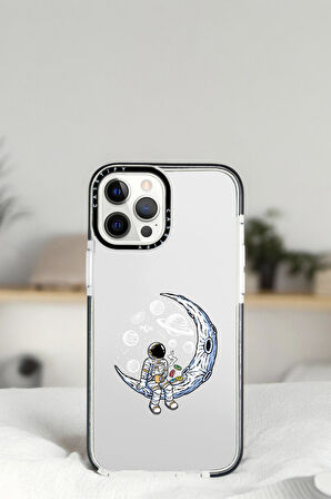 iPhone 14 Pro Max Keyifli Astronot Desenli Casetify Darbe Emci Silikonlu Telefon Kılıfı