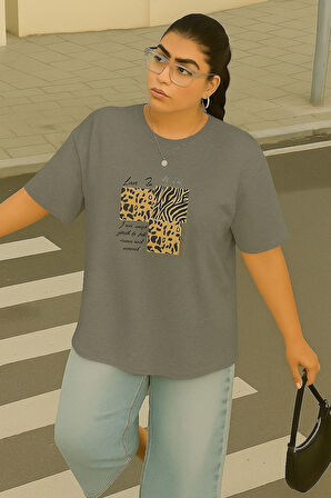 Büyük Beden Love Is Wild Baskılı Unisex Oversize Tişört