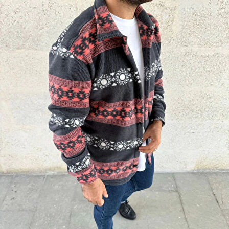 MDB Erkek Desenli Polar Gömlek – Etnik Şerit Desen Yakalı, Uzun Kollu, Düğmeli, Oversize Rahat Kalıp  Füme