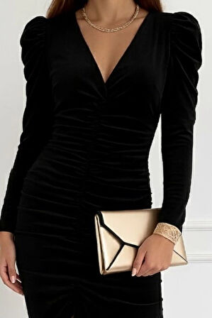 MDB Kadın Uzun Kollu Derin Kruvaze Yakalı önden Büzgülü Yırtmaç Detaylı Kadife Midi Elbise