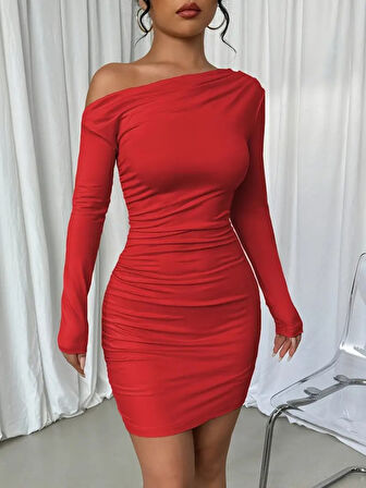 Kadın Uzun Kollu Tek Omuzu Açık Yanlardan Büzgülü Kısa Sandy Elbise