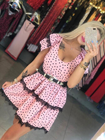 Kadın Derin Göğüs Dekolteli Puantiye Ve Dantel Detay Fırsat ürün Elbise