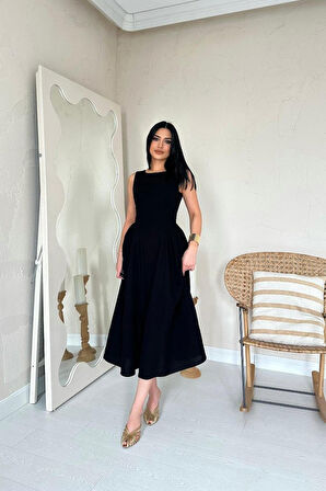 Siyah Yanları Büzgülü Midi Boy Keten Elbise