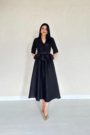 MODA ŞEHRİ Siyah İnce Kemerli Fırfırlı Ceket Ve Büzgülü Etek Takım