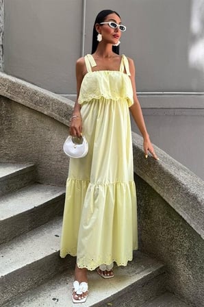 MODA ŞEHRİ Etek Ucu Brode Nakışlı Boyundan Bağlamalı Elbise 2881