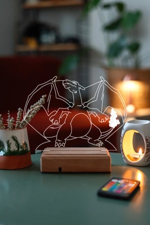 Pokemon -charizard 16 Renk Anime Lambası