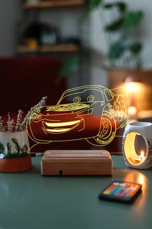 Şimşek Mcqueen Araba 16 Renkli Kumandalı Gece Lambası