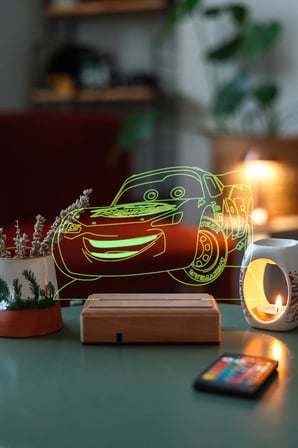 Şimşek Mcqueen Araba 16 Renkli Kumandalı Gece Lambası
