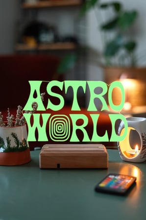 Travis Scott Astro Nomical 16 Renk Gece Lambası
