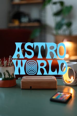 Travis Scott Astro Nomical 16 Renk Gece Lambası
