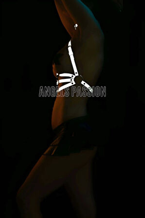 Tasma Detaylı Şık Karanlıkta Yansıyan Göğüs Üzeri Harness - APFT27